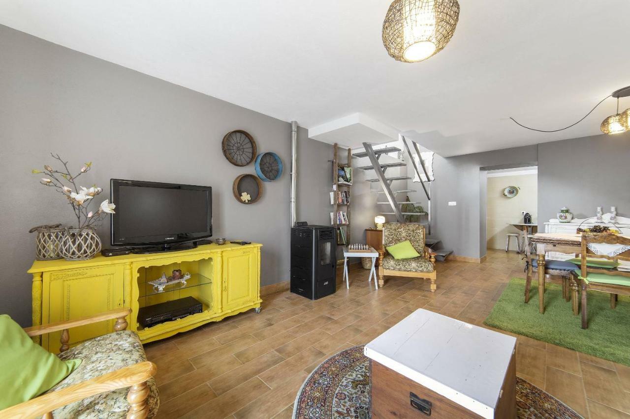 オリヴェイラ・デ・アゼメーイス Casa Do Porto Carreiroヴィラ エクステリア 写真