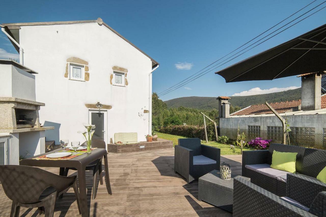 オリヴェイラ・デ・アゼメーイス Casa Do Porto Carreiroヴィラ エクステリア 写真